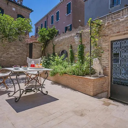 Ca' Minore Secret Garden Apartamento *