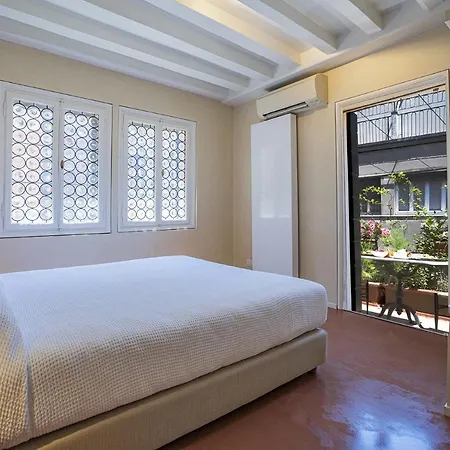 Ca' Minore Secret Garden Apartmán *